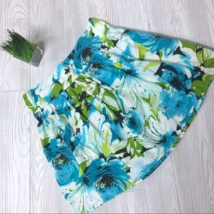 TWENTY ONE Beautiful Floral Skirt Size Medium